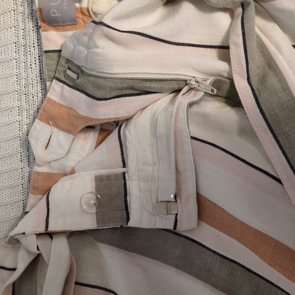 Elevate Your Summer Style with Pure Collection Kasbah Linen Blend Shorts - Picture 8 of 12